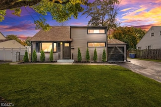 435 Warfield Rd, North Plainfield, NJ 07063