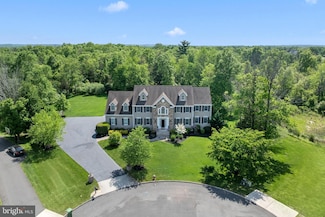 28 Handler Ct, Belle Mead, NJ 08502