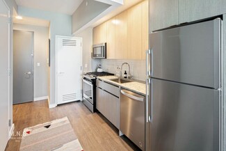 22-44 Jackson Ave Unit 2315, New York City, NY 11101