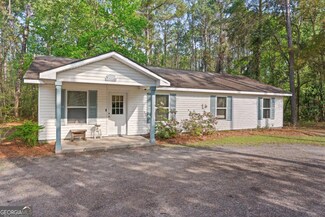 1202 Market St, Darien, GA 31305