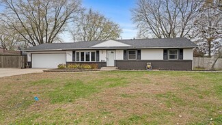 8782 Polaris Dr, Machesney Park, IL 61115