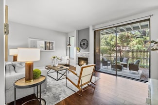 928 Wright Ave Unit 301, Mountain View, CA 94043