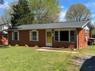 2014 Whitman Rd, Greensboro, NC 27405