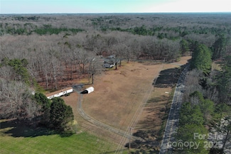 3009 Forest Lawn Dr, Matthews, NC 28104