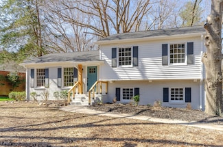 6706 Queensberry Dr, Charlotte, NC 28226