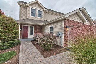 43 Oak Leaf Ln, East Stroudsburg, PA 18301