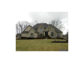 3131 Rainbow Ln, Richfield, OH 44286