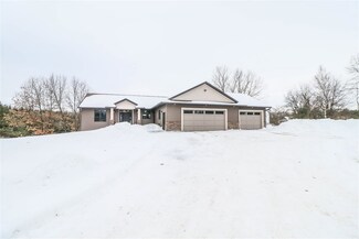 8261 Rolling Hills Rd, Custer, WI 54423