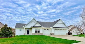 2077 Kerry Dr NE, Rochester, MN 55906