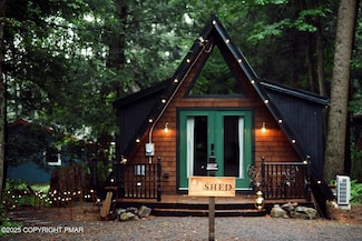 310 Anthony Ln, Pocono Pines, PA 18350