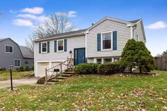 36 Fieldpoint Rd, Montgomery, IL 60538