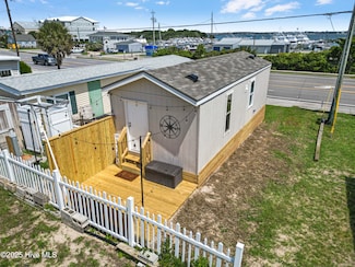 514 E Fort MacOn Rd, Atlantic Beach, NC 28512