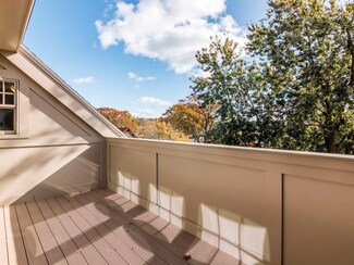 120 Maplewood Ave Unit 302, Gloucester, MA 01930
