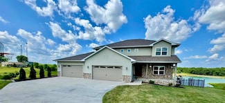 9174 207th Ave, Anamosa, IA 52205