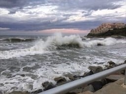25 Oceanside Dr, Hull, MA 02045
