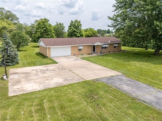 32581 Lookout Rd, Paola, KS 66071