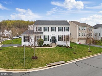 35512 Hudson St, Round Hill, VA 20141