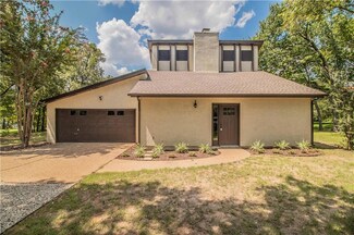 101 Wild Oak Ln, Lake Dallas, TX 75065