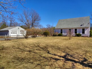 123 Killock Pond Rd, Hollis Center, ME 04042