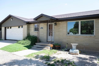 321 Allen Ave, Stinnett, TX 79083