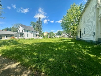 12 Gaylord St, Binghamton, NY 13904