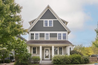 658 Tyree Ln, Charlottesville, VA 22901