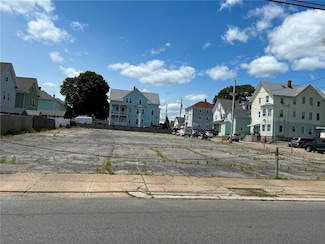 211 Carnation St, Pawtucket, RI 02860