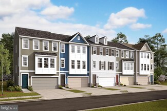 3990 Shire Meadow Ln, Triangle, VA 22172