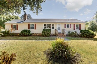 211 Perth Ln, Sandston, VA 23150