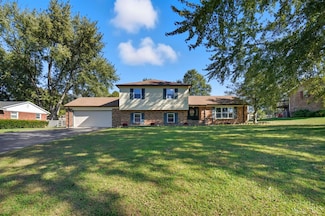 3732 Mary Ann Dr, Lebanon, OH 45036