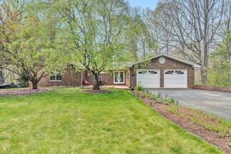 118 Hickory Dr, Goodview, VA 24095