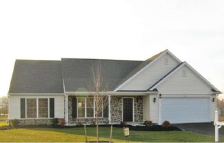 37 Loganberry Ct Unit 106, Womelsdorf, PA 19567
