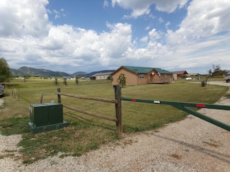 77 John Ln, Banner, WY 82832