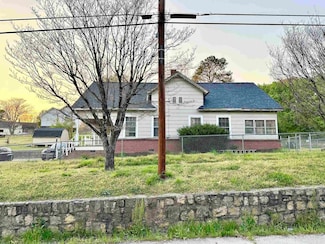 215 Limestone St, Pacolet, SC 29372