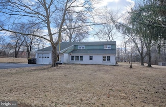6092 N Worthington Rd, Doylestown, PA 18902