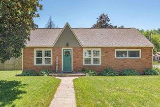 433 Locust St, Baraboo, WI 53913