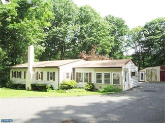 2092 Weisstown Rd, Boyertown, PA 19512
