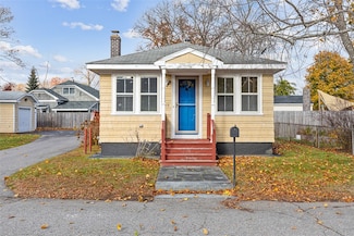 210 Promenade St, Barrington, RI 02806