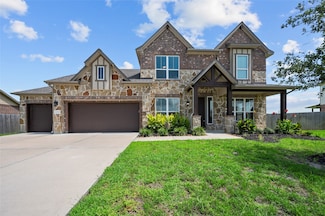 14014 Phelps Dr, Mont Belvieu, TX 77523