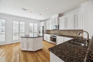 1812 Matthews St, Houston, TX 77019