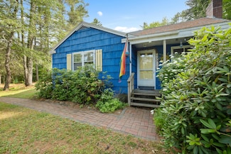 97 Forest Ave, Orono, ME 04473