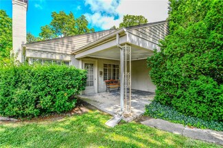 705 E Dorothy Ln, Dayton, OH 45419