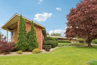 6238 Knollwood Dr, Oregon, WI 53575