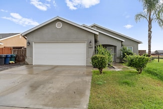 1687 Santa Barbara Ave, Tulare, CA 93274
