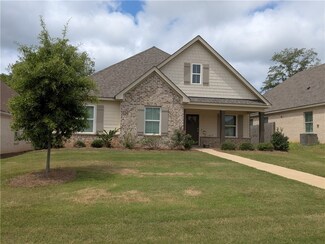 2041 Armistead Ln, Auburn, AL 36830