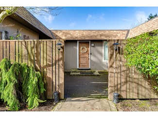 374 van Duyn St, Eugene, OR 97401