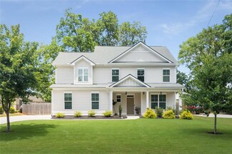 2486 Eastwood Dr, Decatur, GA 30032