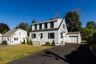 12 Fairview Dr, Portsmouth, NH 03801