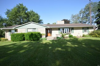 8226 State Road 104, Walkerton, IN 46574