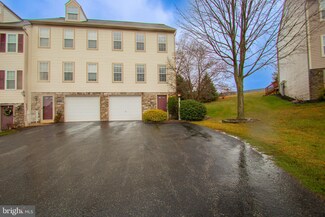 1042 Hearthridge Ln, York, PA 17404